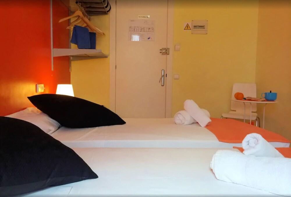 Barcelona City North Hostal Eksteriør bilde