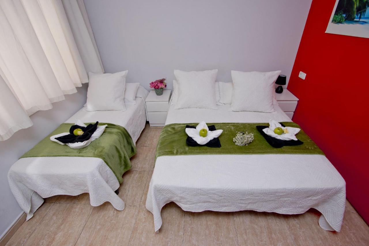 Barcelona City North Hostal Eksteriør bilde