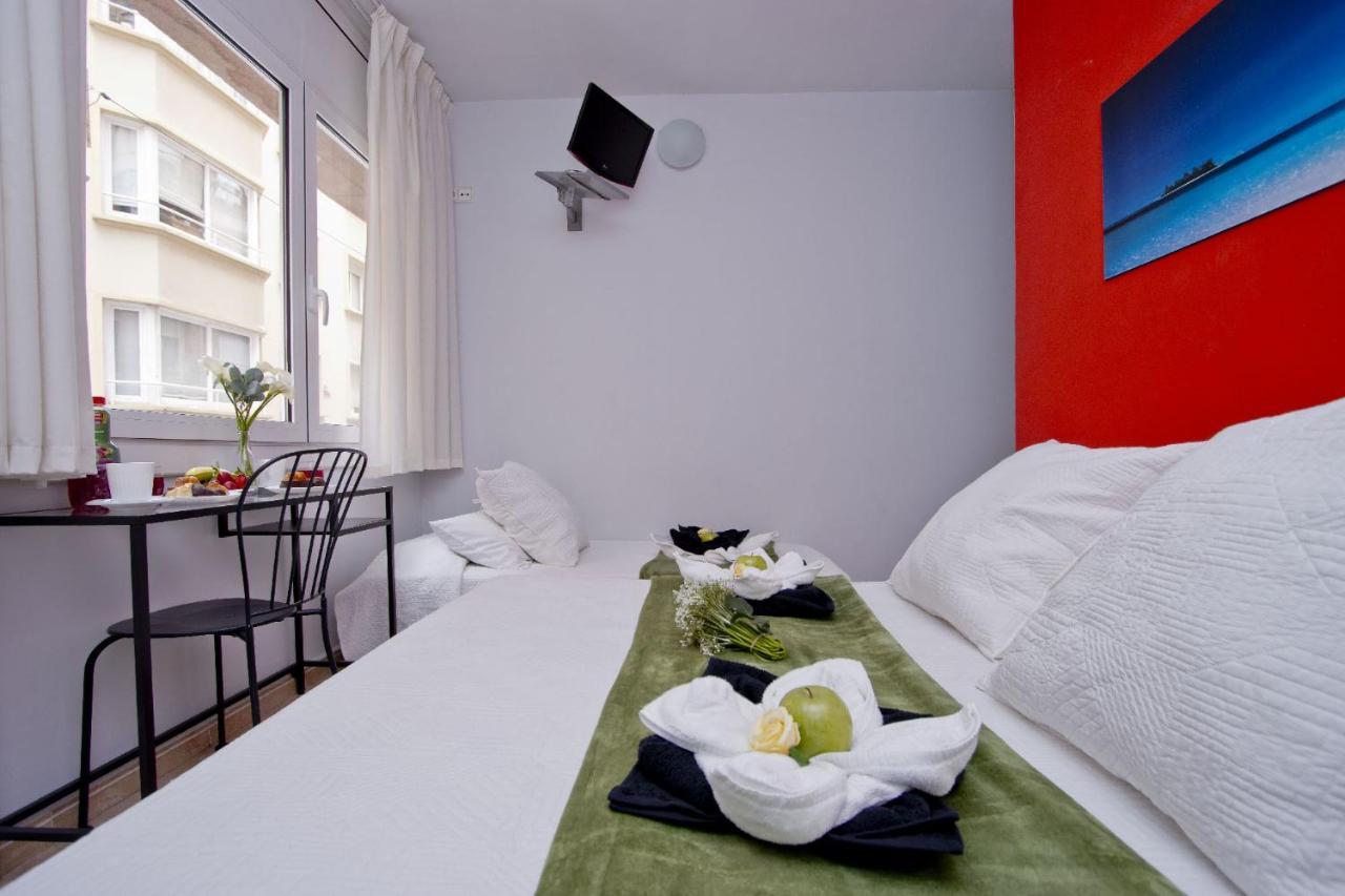 Barcelona City North Hostal Eksteriør bilde