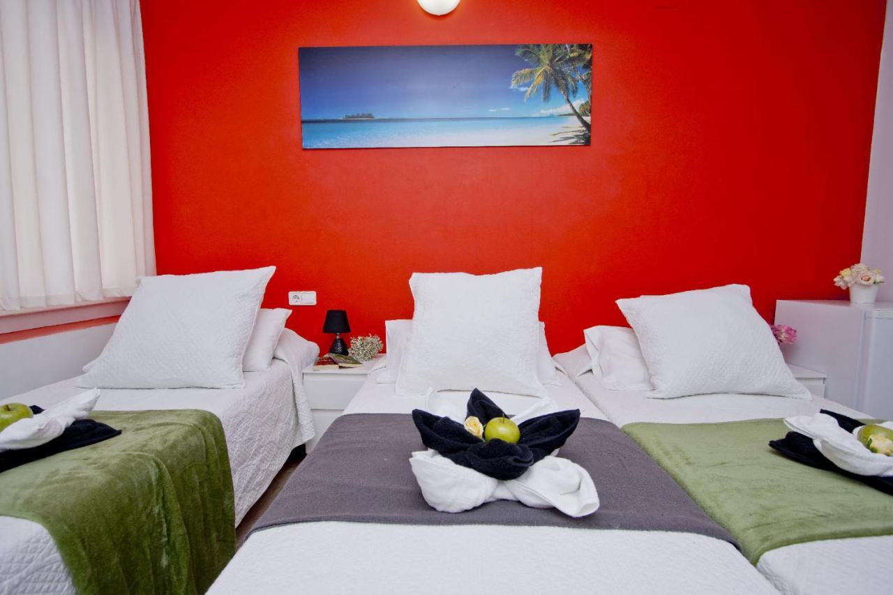 Barcelona City North Hostal Eksteriør bilde