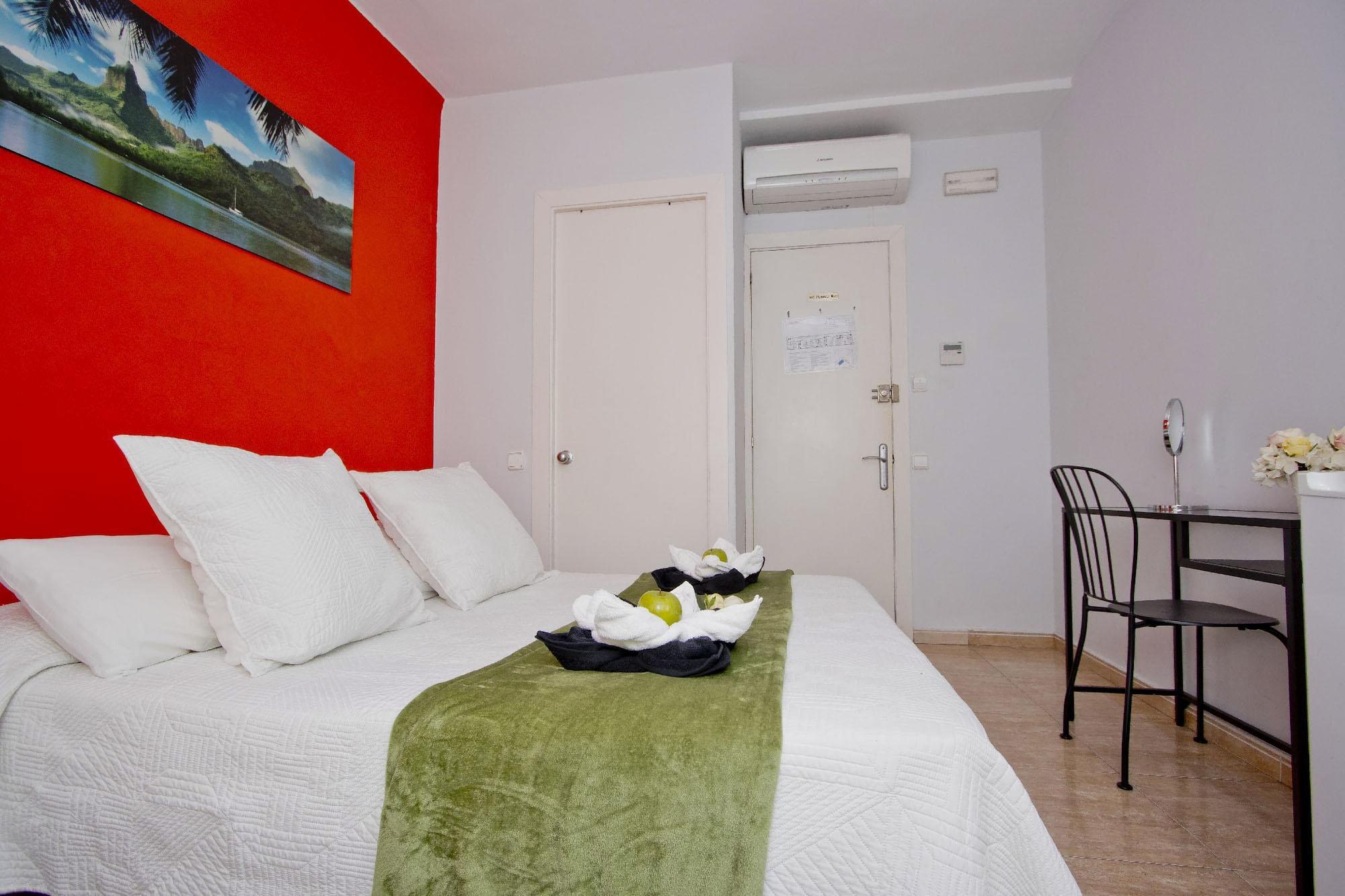 Barcelona City North Hostal Eksteriør bilde