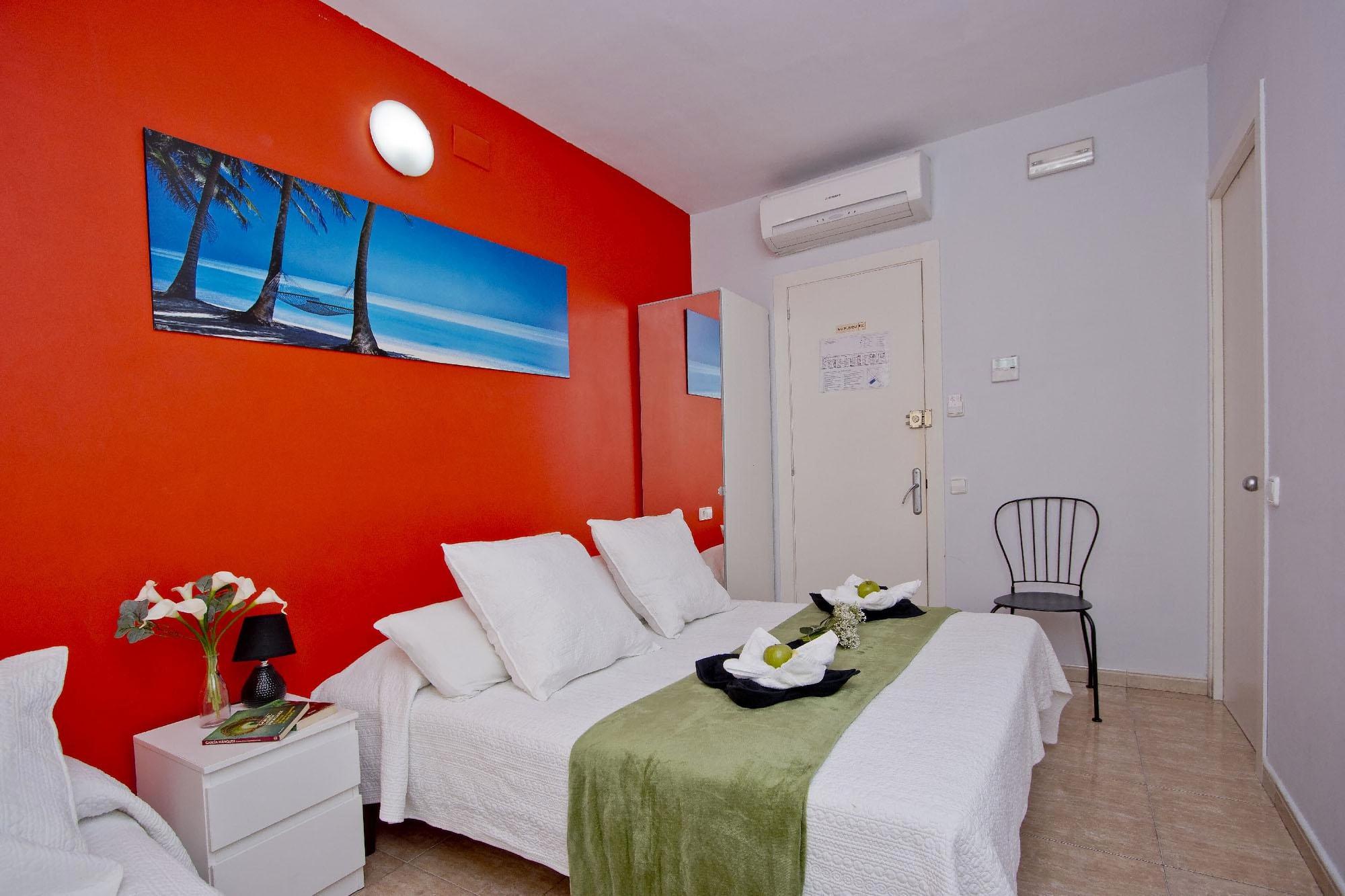 Barcelona City North Hostal Eksteriør bilde